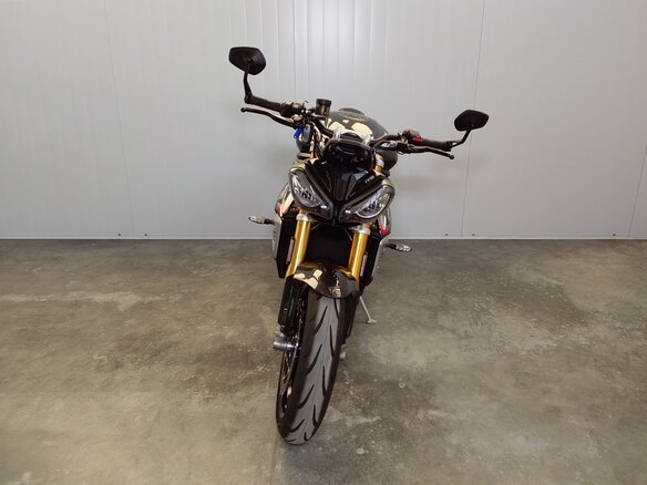 2021 Triumph Speed Triple, чёрный, 1169000 рублей - вид 6