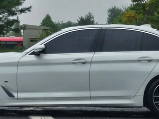 2023 BMW 5 серии 520i VII (G30/G31/G38) Рестайлинг, белый, 4888777 рублей, вид 4
