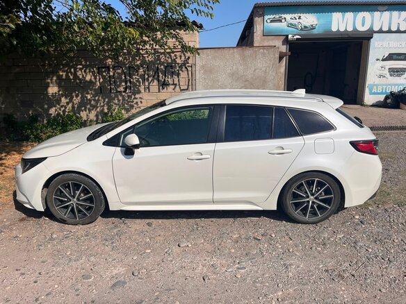 2021 Toyota Corolla XII (E210), белый, 1750000 рублей - вид 3