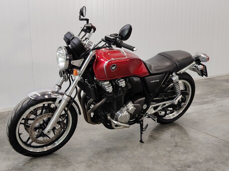 2010 Honda CB 1100, красный, 549000 рублей, вид 3