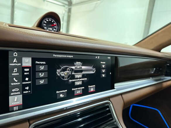 2017 Porsche Panamera 4S II, чёрный, 5850000 рублей - вид 27