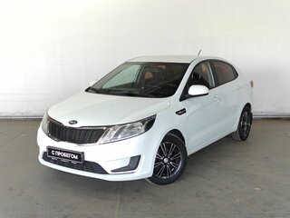 2013 Kia Rio III, белый, 770000 рублей, вид 1