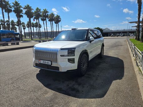 2025 Zeekr 9X 55 kWh (до 3.5 т), белый, 11550000 рублей, вид 2