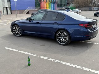 2019 BMW 5 серии 540i xDrive VII (G30/G31/G38), синий, 4520000 рублей, вид 4