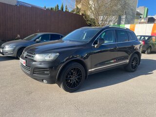 2013 Volkswagen Touareg II, чёрный, 2450000 рублей, вид 2