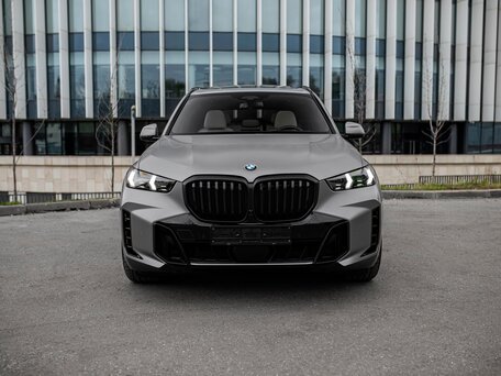 2025 BMW X5 40d IV (G05/G18) Рестайлинг, серый, 15100000 рублей, вид 2
