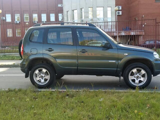 2011 Chevrolet Niva I Рестайлинг, серый, 620000 рублей, вид 3