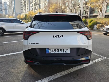 2026 Kia Sportage V Рестайлинг, белый, 5185999 рублей, вид 4