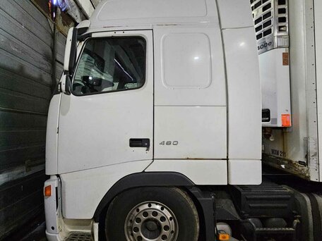 2005 Volvo FH, белый, 3500000 рублей, вид 5