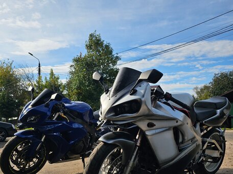 1993 Yamaha YZF750, белый, 330000 рублей, вид 1