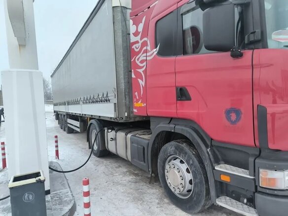 2007 Scania 4-Series, красный, 6000000 рублей - вид 2