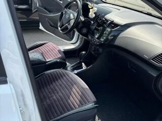2016 Hyundai Solaris I Рестайлинг, белый, 920000 рублей, вид 3