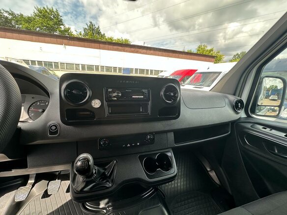 2021 Mercedes-Benz Sprinter, белый, 2999000 рублей - вид 12