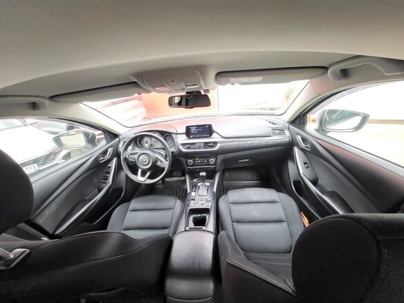2018 Mazda 6 III (GJ) Рестайлинг, белый, 1350000 рублей - вид 5