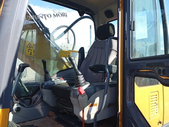 2023 XCMG XE215C, жёлтый, 7144048 рублей - вид 6