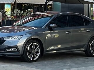 2021 Skoda Octavia IV (A8), серый, 2550000 рублей, вид 1