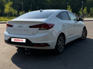 2019 Hyundai Elantra VI (AD) Рестайлинг, белый, 1750000 рублей, вид 4