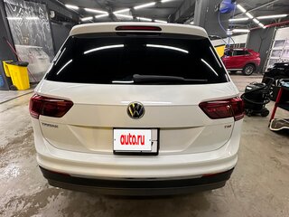 2017 Volkswagen Tiguan II, белый, 2180000 рублей, вид 4