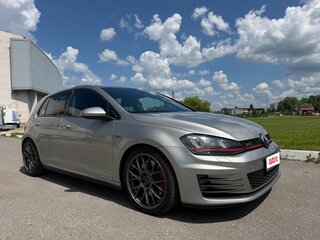 2014 Volkswagen Golf GTI VII, серебристый, 2100000 рублей, вид 1