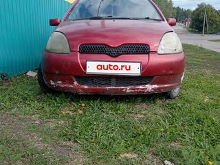 2000 Toyota Vitz I (P10), красный, 100000 рублей, вид 3