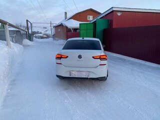 2021 Volkswagen Polo VI, белый, 2000000 рублей, вид 3