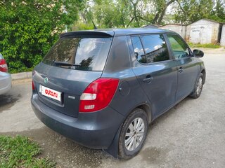 2011 Skoda Fabia II Рестайлинг, серый, 400000 рублей, вид 3