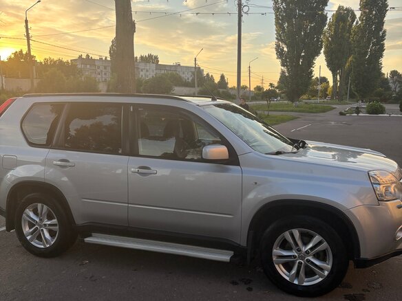 2012 Nissan X-Trail II Рестайлинг, серебристый, 1050000 рублей - вид 4