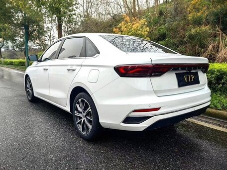 2022 Geely Emgrand II, белый, 1370000 рублей, вид 4