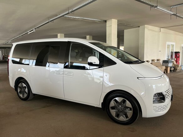 2025 Hyundai Staria I, белый