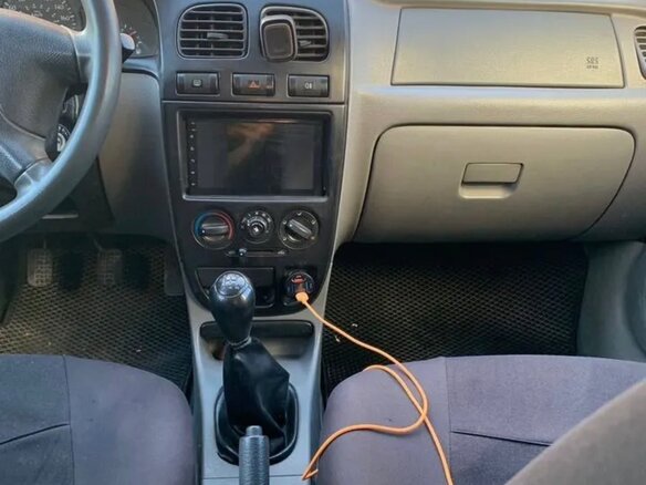 2001 Kia Rio I, серебристый, 230000 рублей - вид 3
