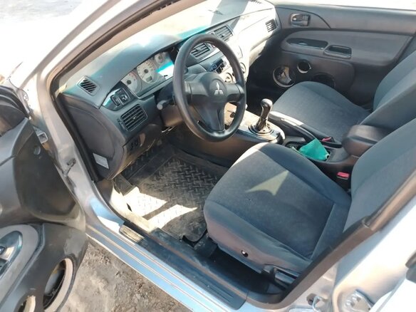 2005 Mitsubishi Lancer IX Рестайлинг, серебристый, 290000 рублей - вид 5