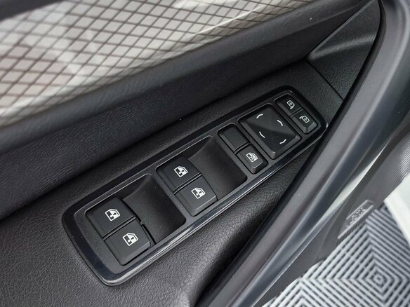 2023 Lada (ВАЗ) Vesta I Рестайлинг (NG), белый, 1199000 рублей - вид 8