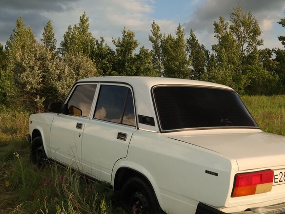 2005 Lada (ВАЗ) 2107, белый, 165000 рублей - вид 6