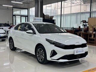 2022 Kia K3 II (China Market) Рестайлинг, белый, 1220000 рублей, вид 3