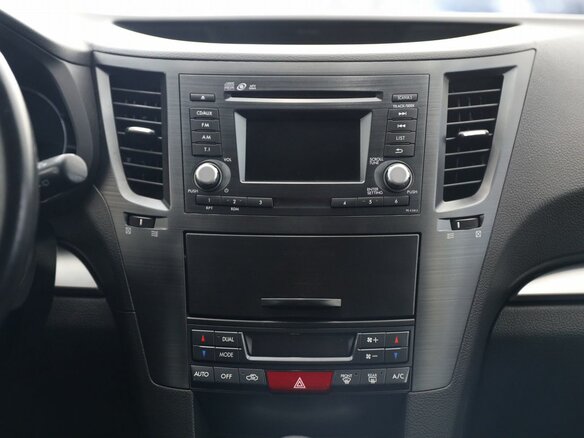 2013 Subaru Outback IV Рестайлинг, белый - вид 15