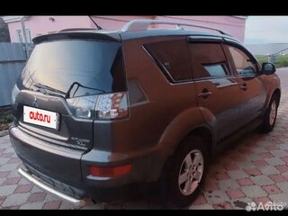 2010 Mitsubishi Outlander II Рестайлинг, коричневый, 1700000 рублей, вид 4
