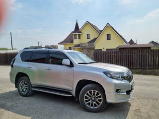 2020 Toyota Land Cruiser Prado 150 Series Рестайлинг 3, серебристый, 5450000 рублей, вид 2