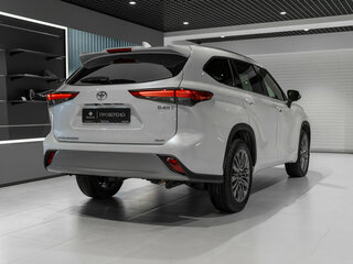2026 Toyota Highlander IV (XU70), белый, 6100000 рублей, вид 5