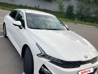 2020 Kia K5 III, белый, 1900000 рублей, вид 3