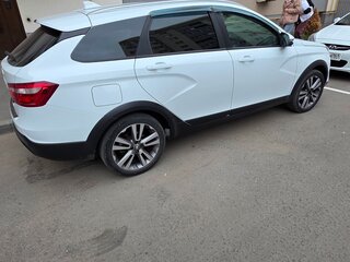 2020 Lada (ВАЗ) Vesta SW Cross I, белый, 1300000 рублей, вид 1