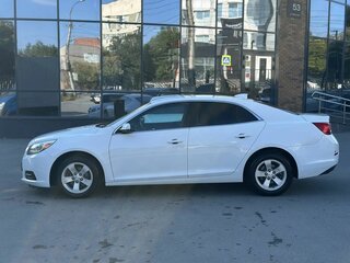 2015 Chevrolet Malibu VIII Рестайлинг, белый, 1170000 рублей, вид 3