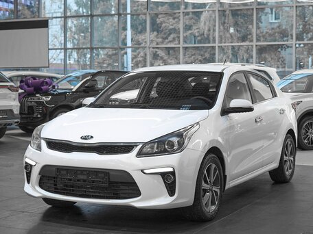 2018 Kia Rio IV, белый, 1149000 рублей, вид 3