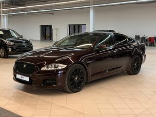 Jaguar XJ IV (X351)