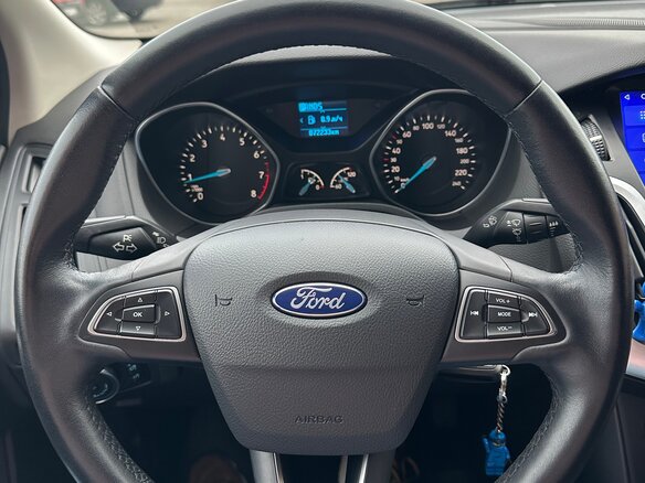 2017 Ford Focus III Рестайлинг, серый, 1300000 рублей - вид 7