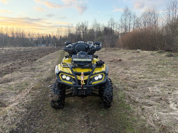2011 BRP Can-Am Outlander 650, жёлтый, 800000 рублей