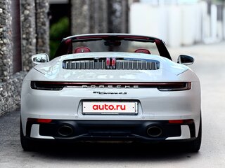 2021 Porsche 911 Carrera 4S VIII (992), серый, 16800000 рублей, вид 2