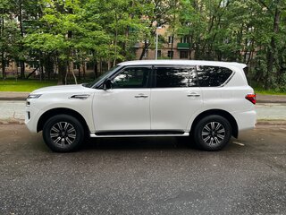 2023 Nissan Patrol VI (Y62) Рестайлинг 2, белый, 9350000 рублей, вид 4