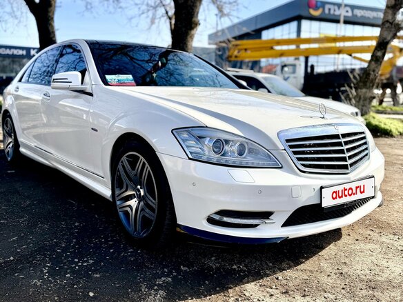 2011 Mercedes-Benz S-Класс 500 V (W221) Рестайлинг, белый, 1600000 рублей - вид 2