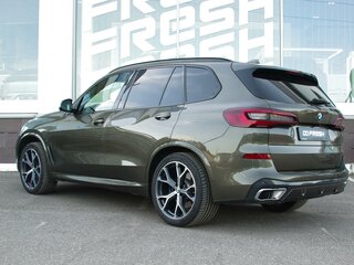 2021 BMW X5 30d IV (G05/G18), зелёный, 7449000 рублей, вид 2