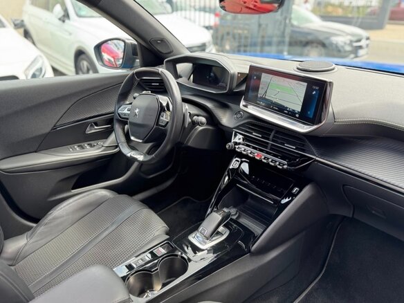 2022 Peugeot 2008 II, синий, 2650000 рублей - вид 5